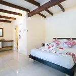 Qoqo Island Mangrove Resort