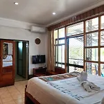 Tagimoucia House Hotel