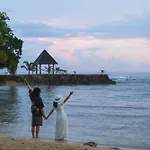 Savasi Island Resort
