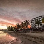 Ramada Suites By Wyndham Wailoaloa Beach Fiji