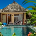 Outrigger Fiji Beach Resort