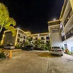 Ocean Breeze Apartment