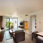 Hilton Fiji Beach Resort And Spa