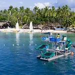 Plantation Island Resort