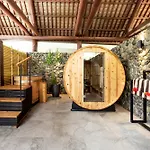 Lomani Island Resort & Spa (Adults Only)