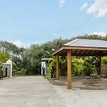 Sea Winds Villas