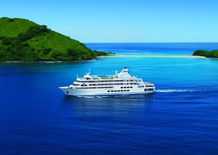 Captain Cook Cruises Fiji