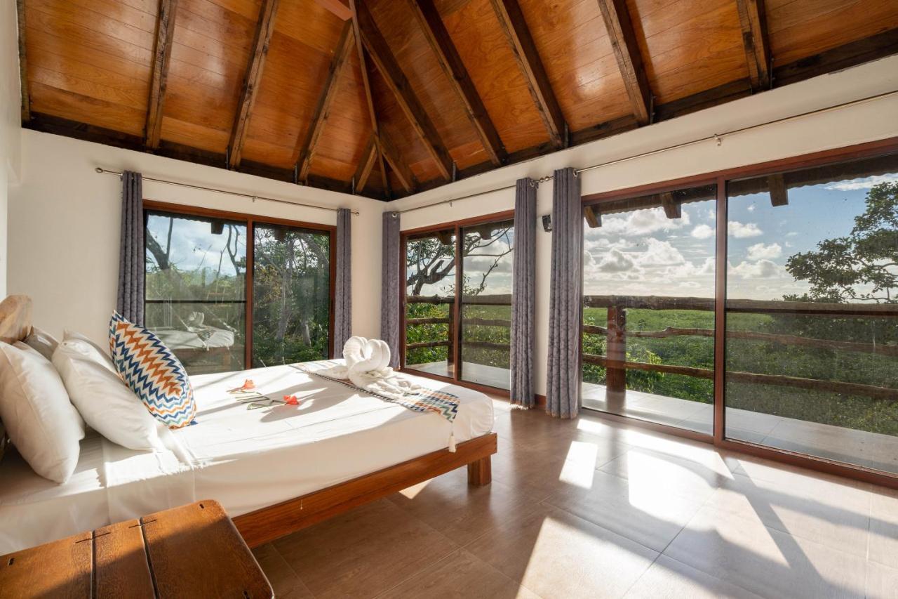 Qoqo Island Mangrove Resort 3*