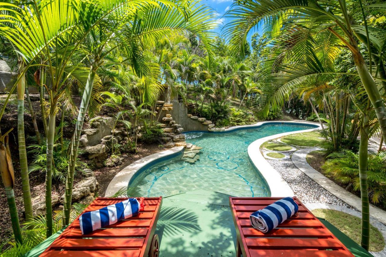 Resort Qoqo Island Mangrove Natadola