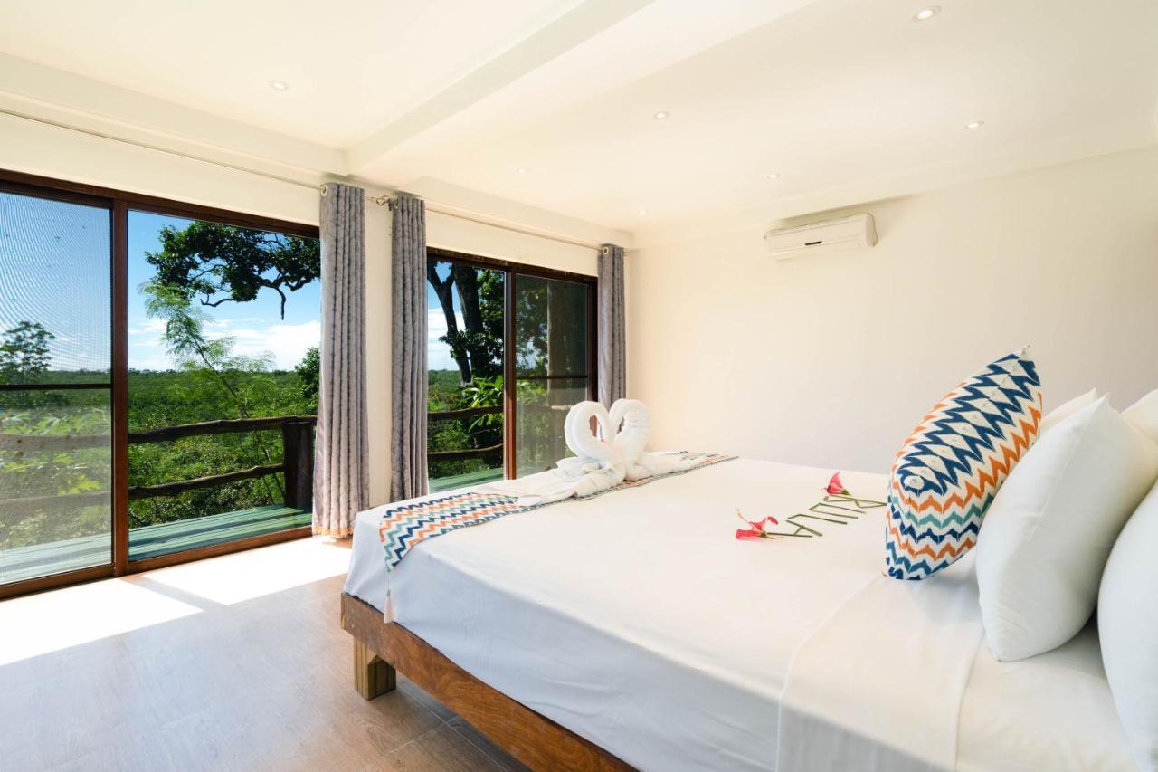 Resort Qoqo Island Mangrove Natadola