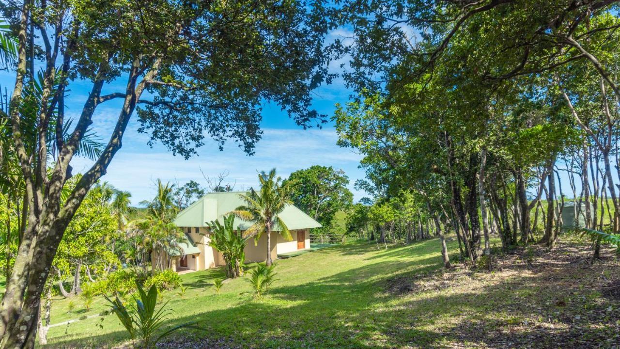Resort Qoqo Island Mangrove Natadola