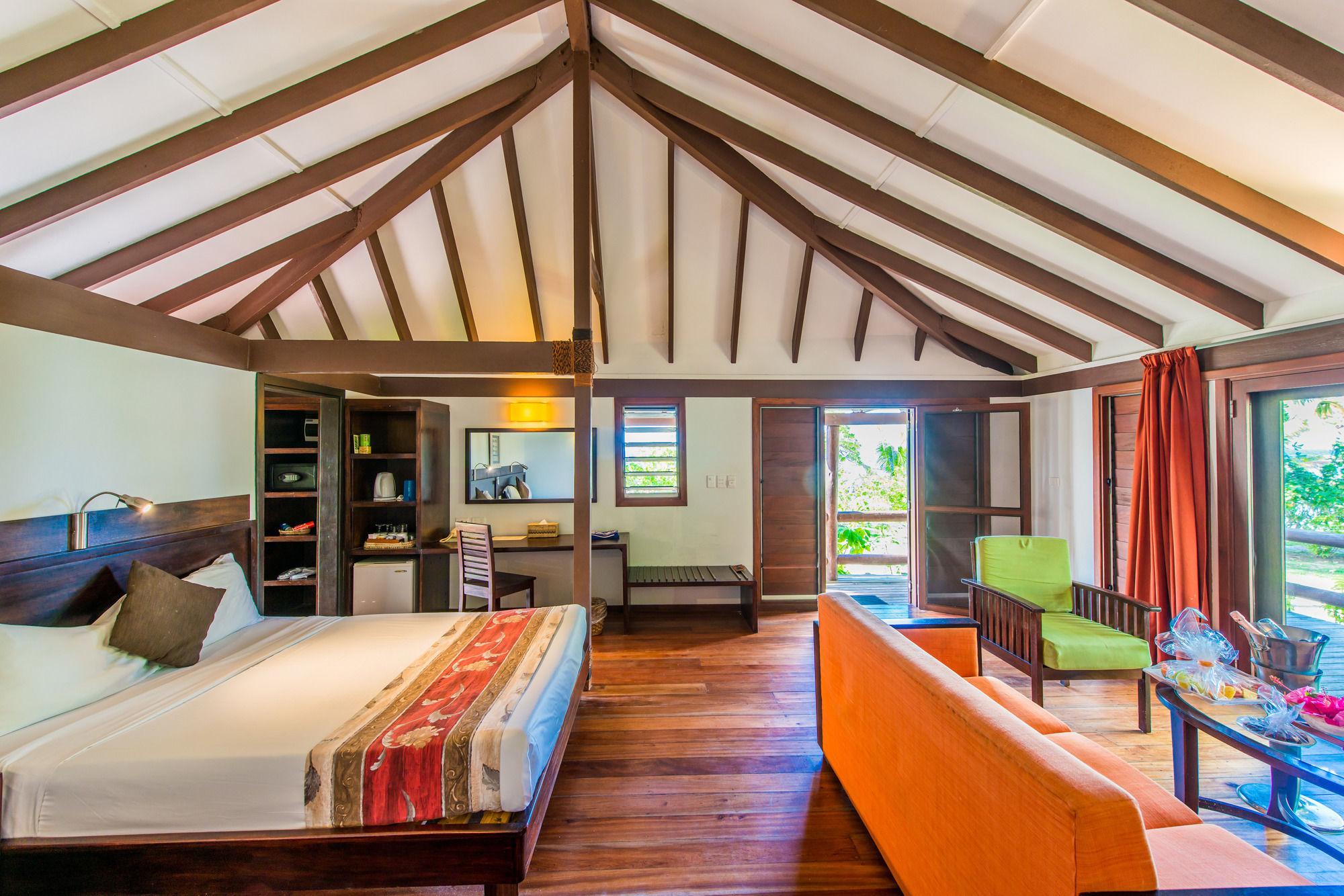 Resort & - Fiji Mana Island