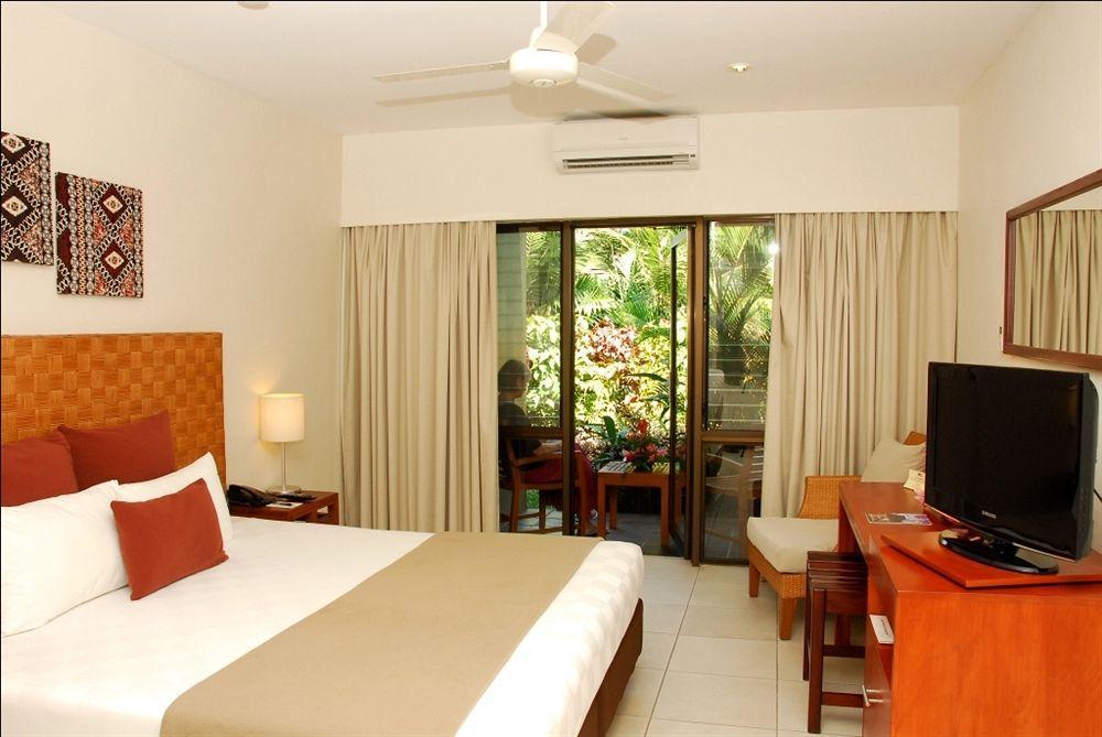 Tanoa International Hotel 4*
