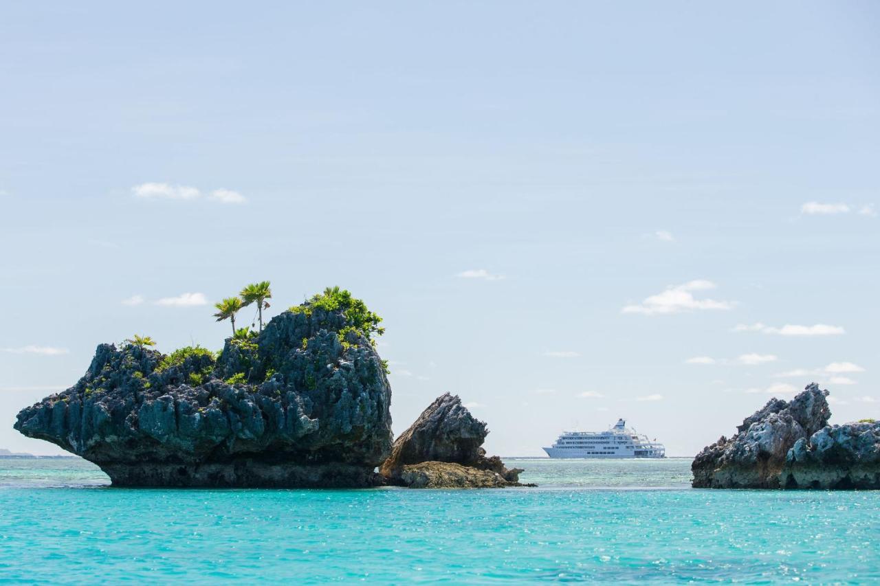 Captain Cook Cruises Fiji  4*