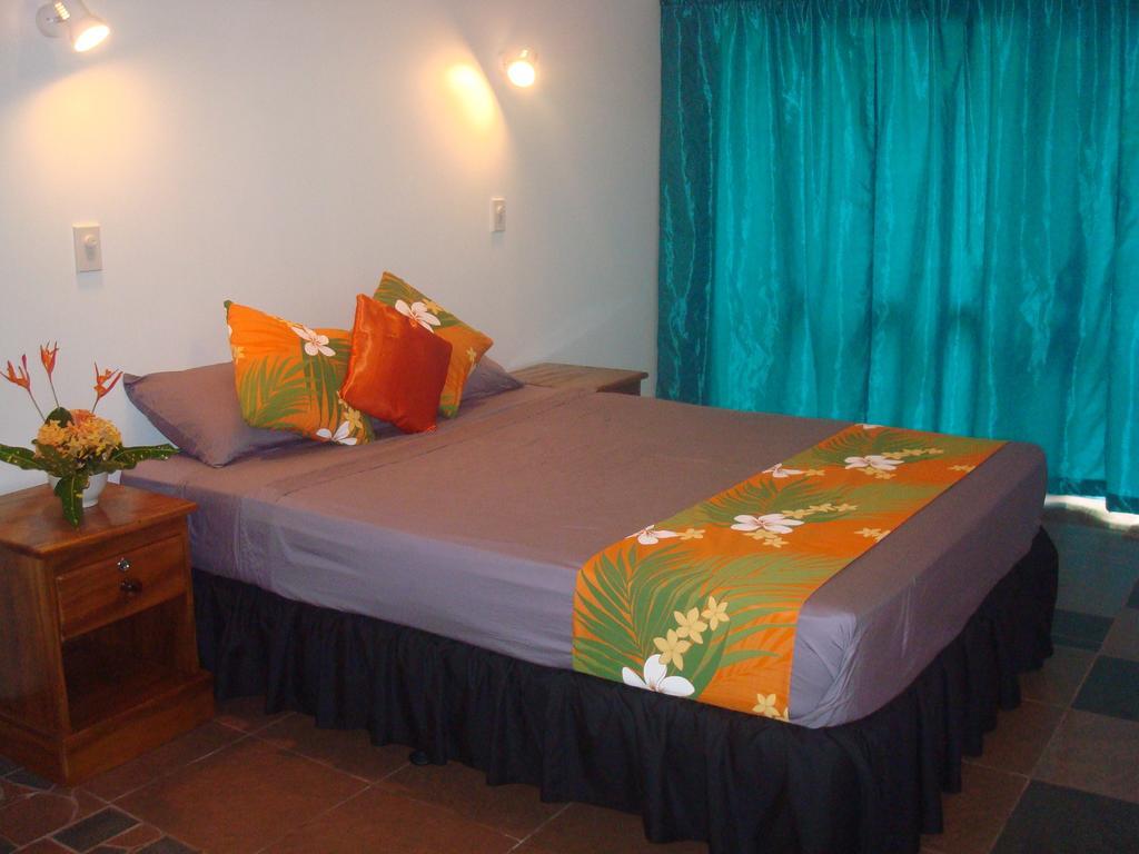 Gecko Fiji Lodge *