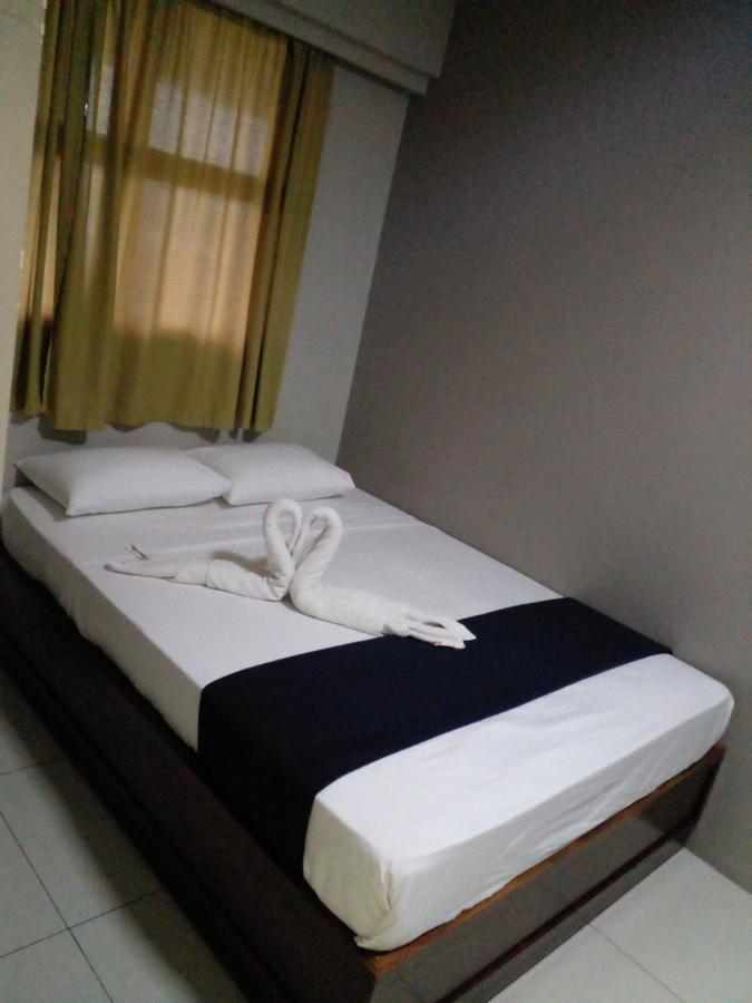 Sunseekers Outrigger Hotel 2*
