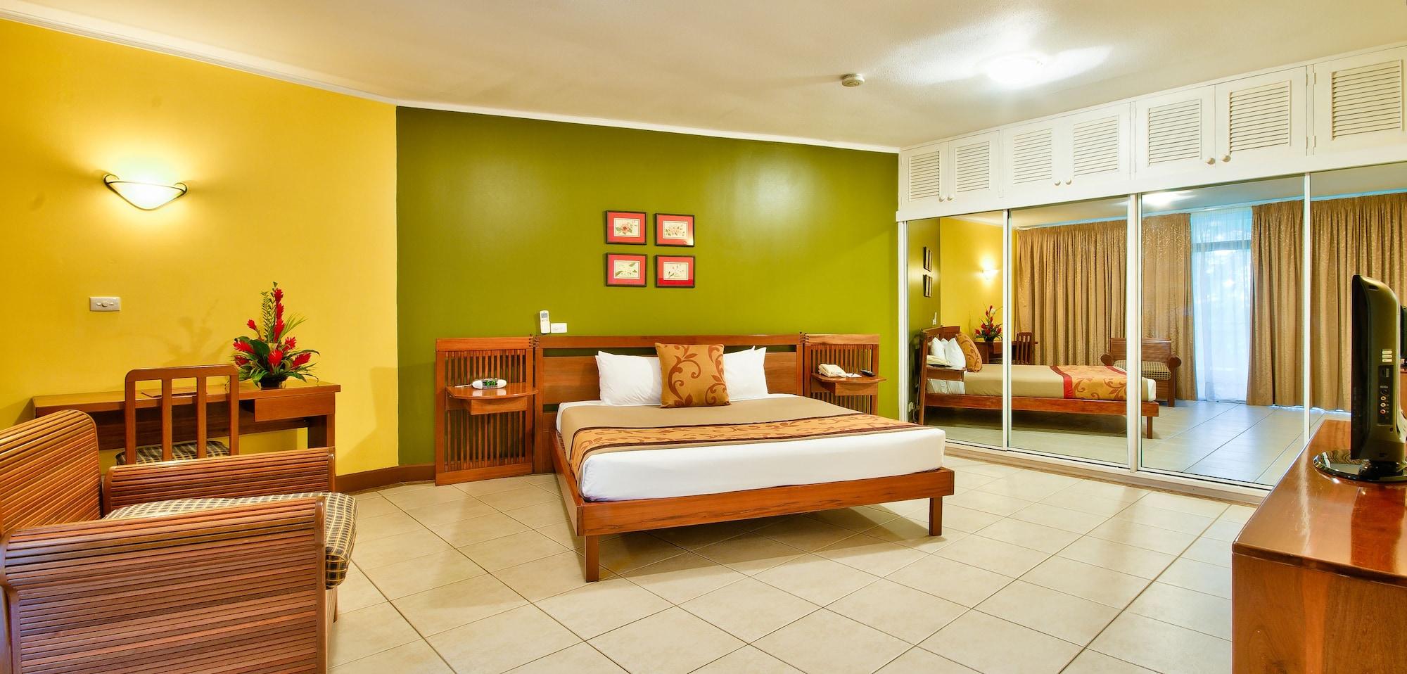 Hotel Tanoa International 4*