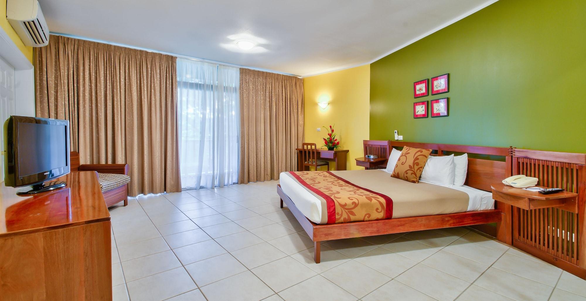 Hotel Tanoa International