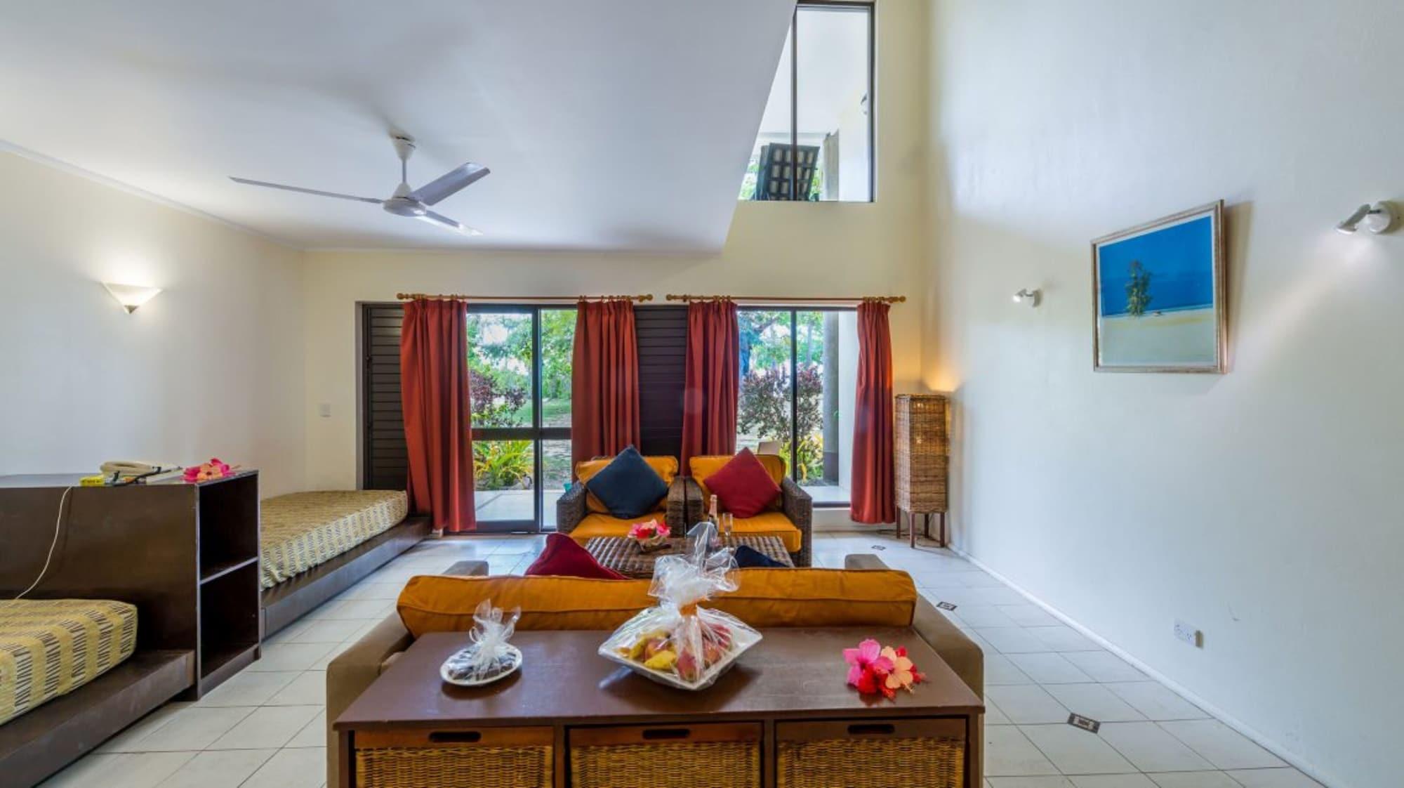 & - Fiji Resort 4*