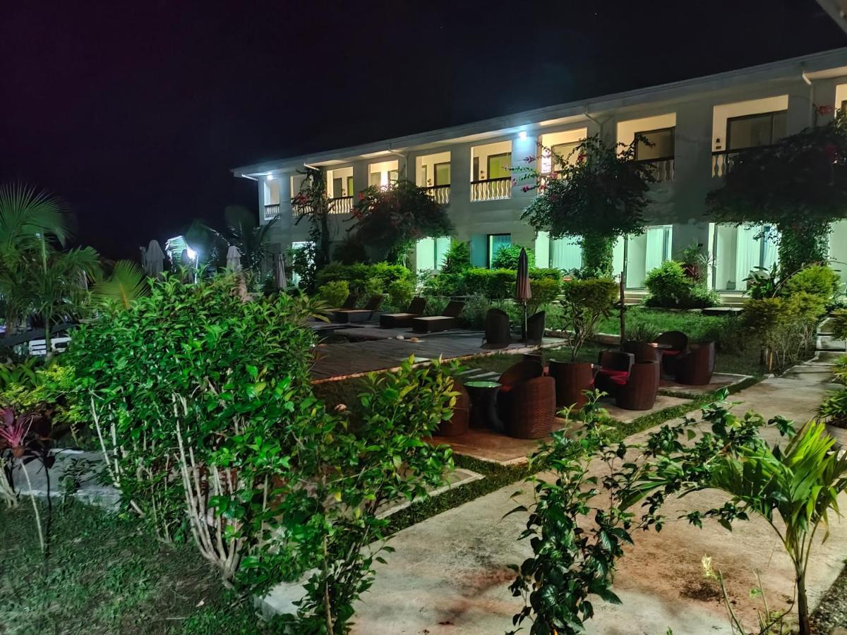 Hotel Fancy 4*
