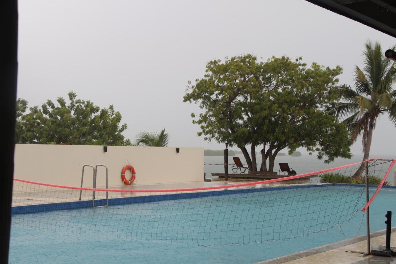 Lander's Bay Resort