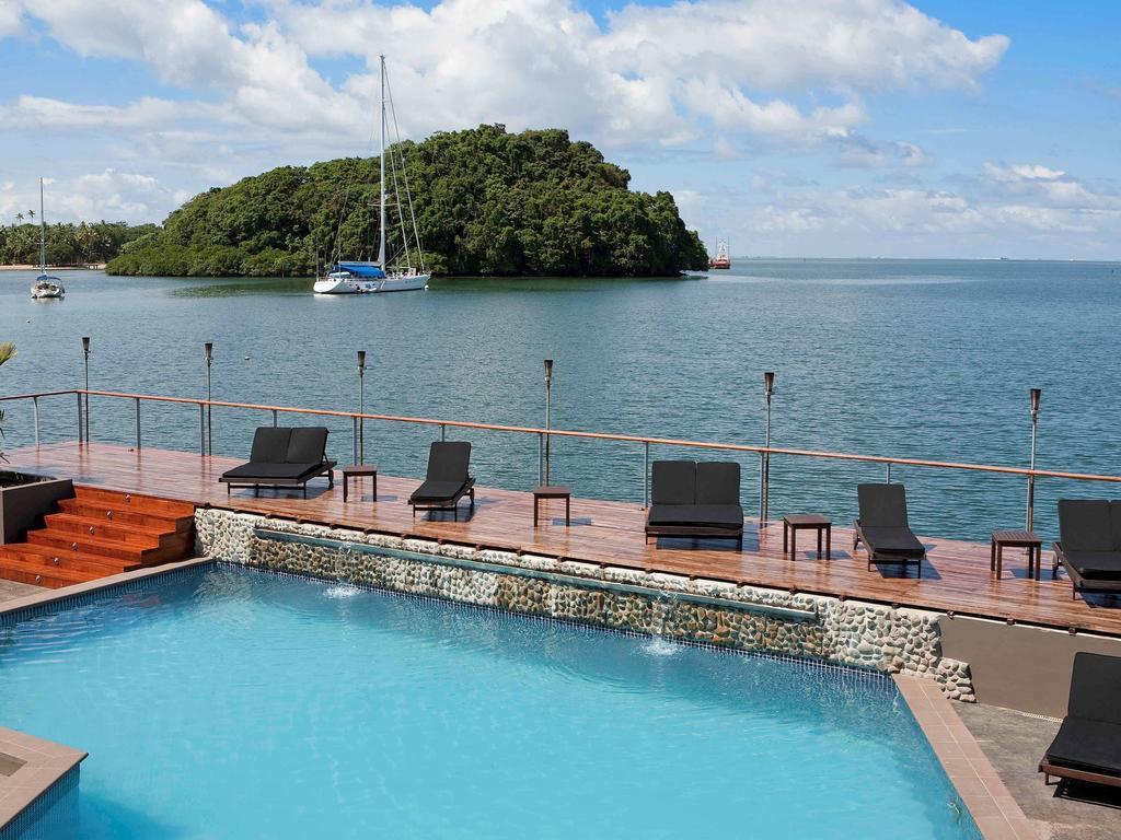 Novotel Lami Bay Hotel 4*
