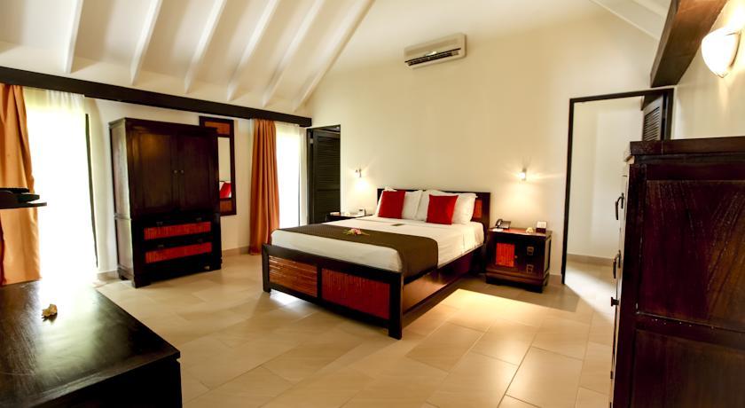The Warwick Fiji 5*