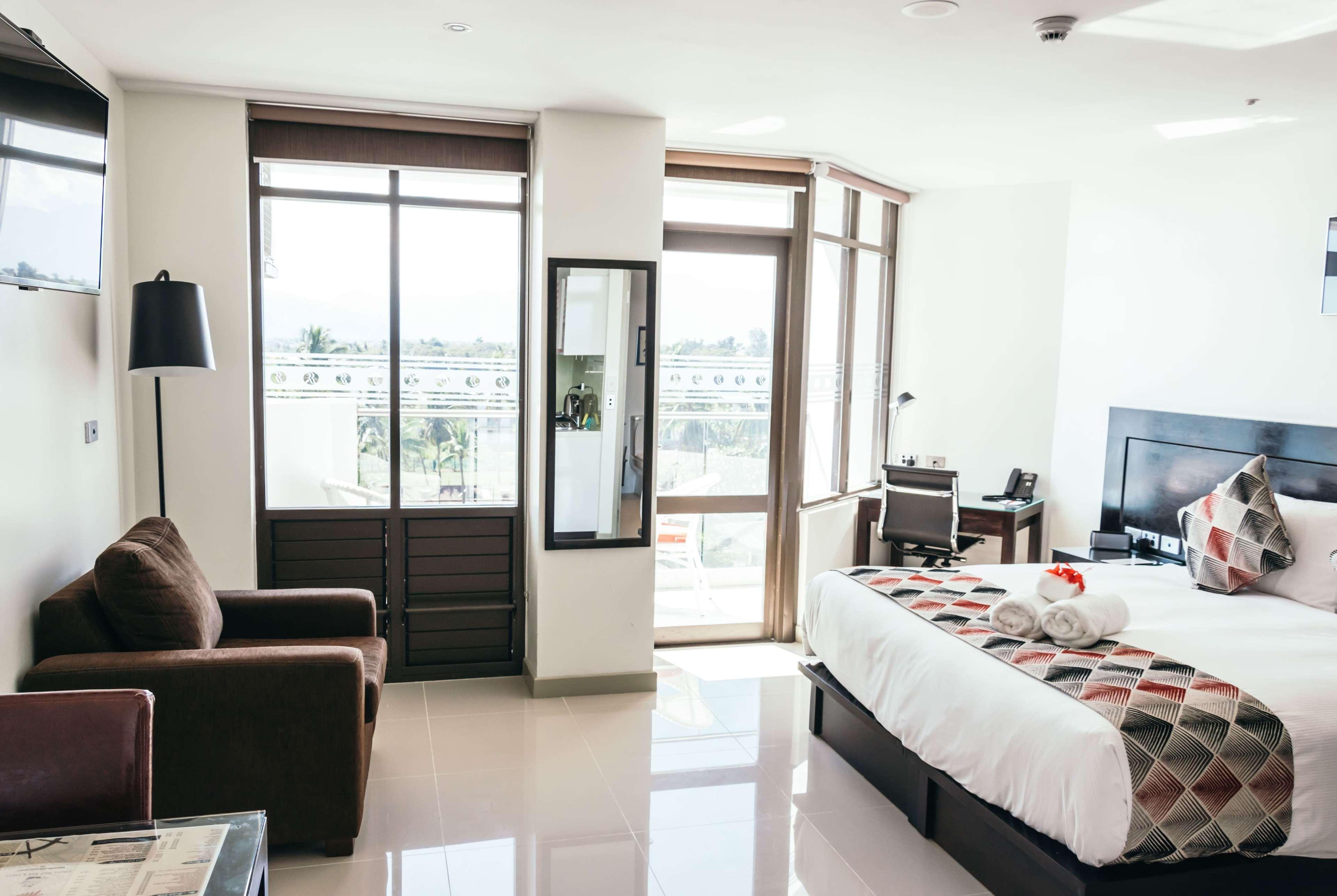 Aparthotel Ramada Suites By Wyndham Wailoaloa Beach Fiji 4*