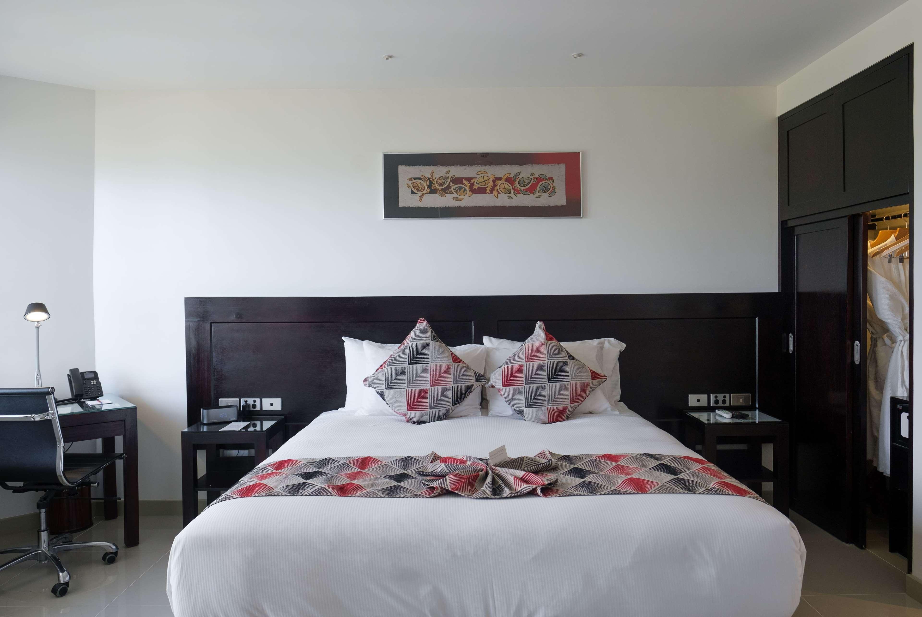 Aparthotel Ramada Suites By Wyndham Wailoaloa Beach Fiji Nadi