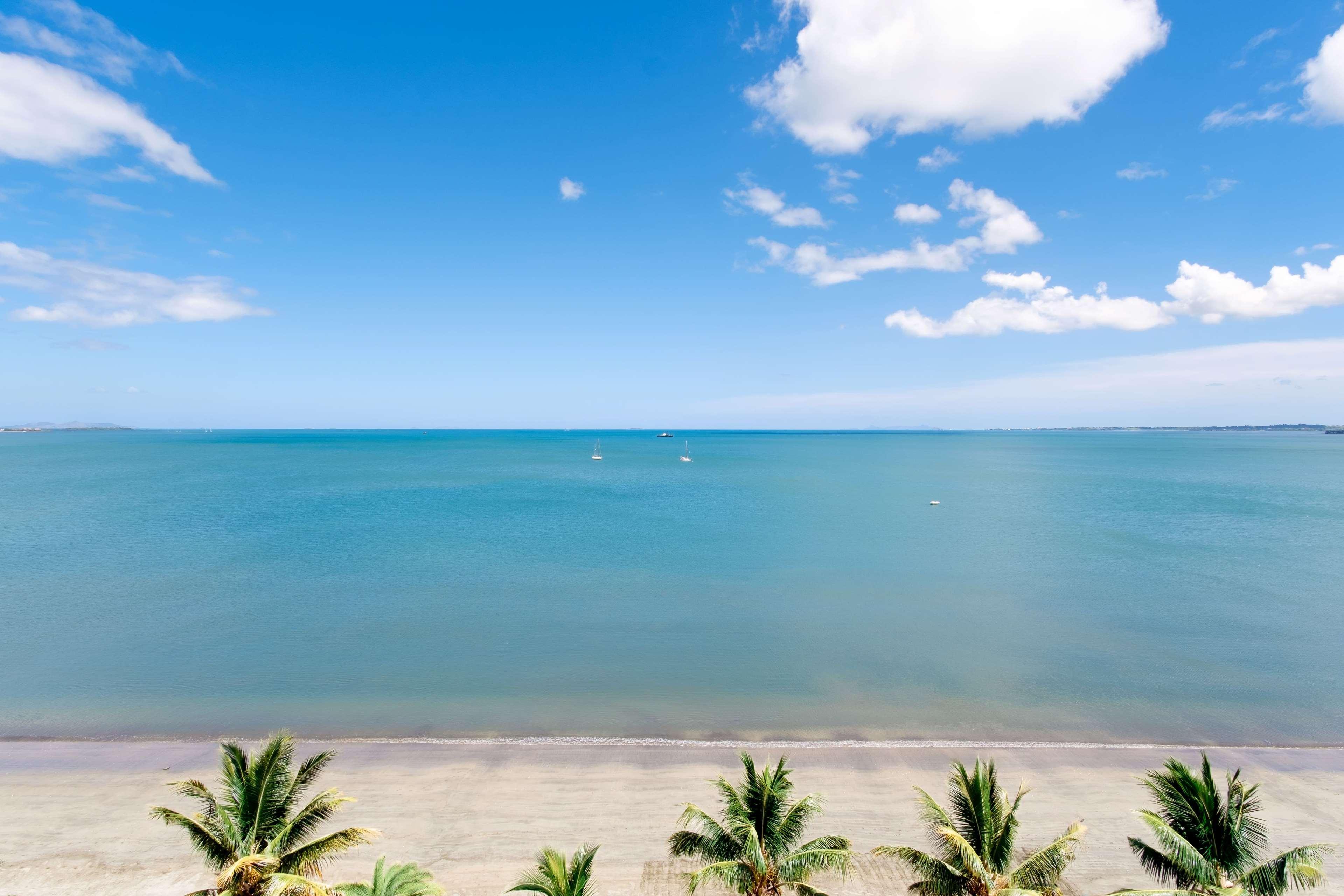 Aparthotel Ramada Suites By Wyndham Wailoaloa Beach Fiji Nadi