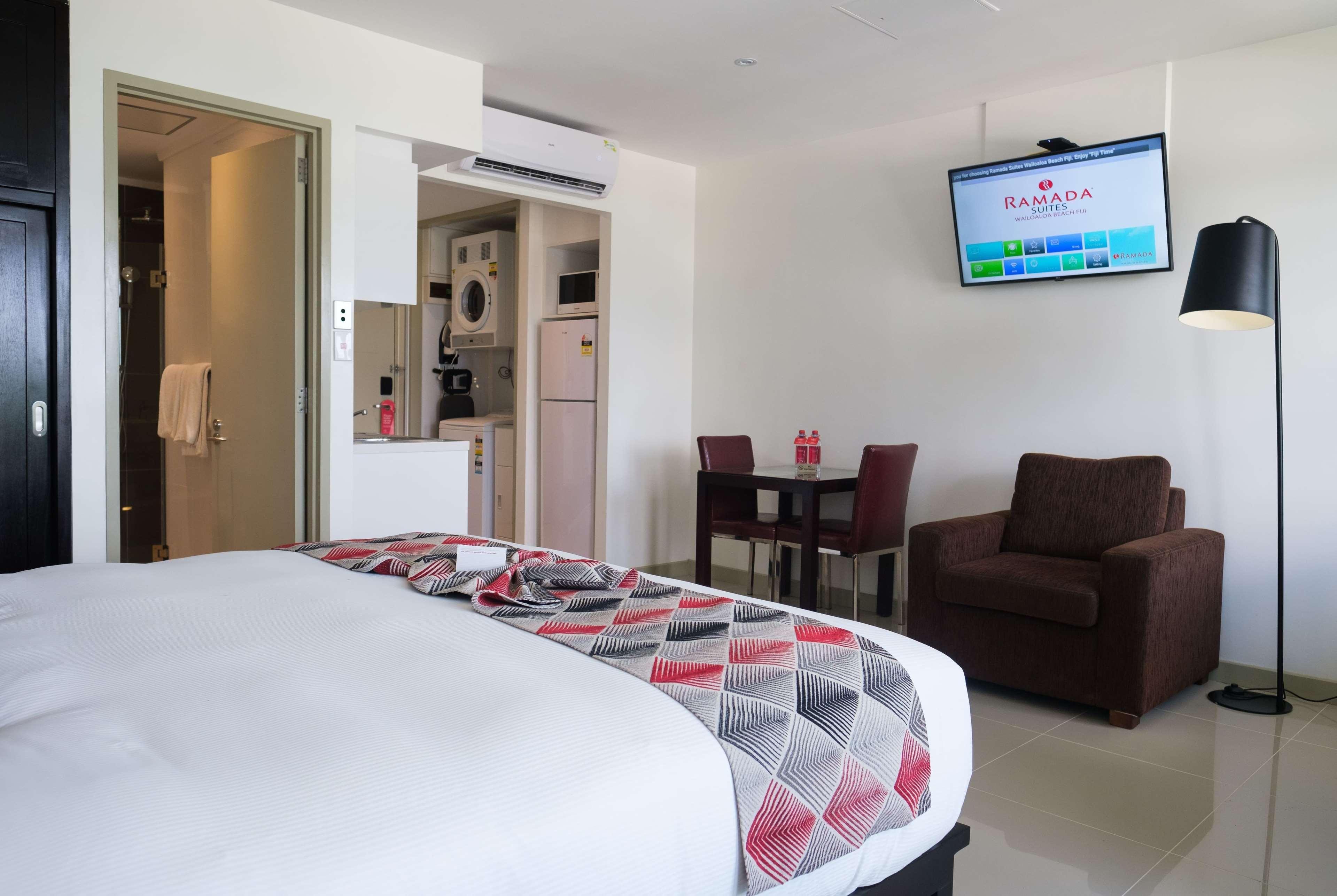 Ramada Suites By Wyndham Wailoaloa Beach Fiji 4*