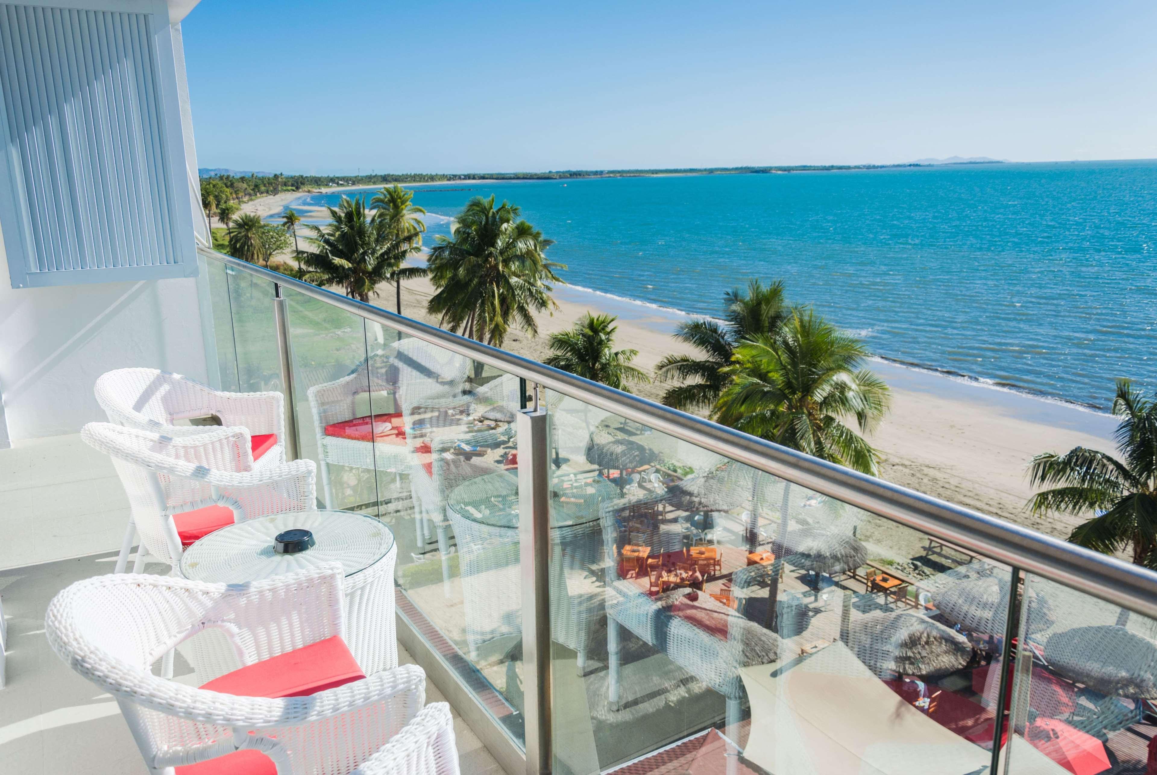 Ramada Suites By Wyndham Wailoaloa Beach Fiji Aparthotel