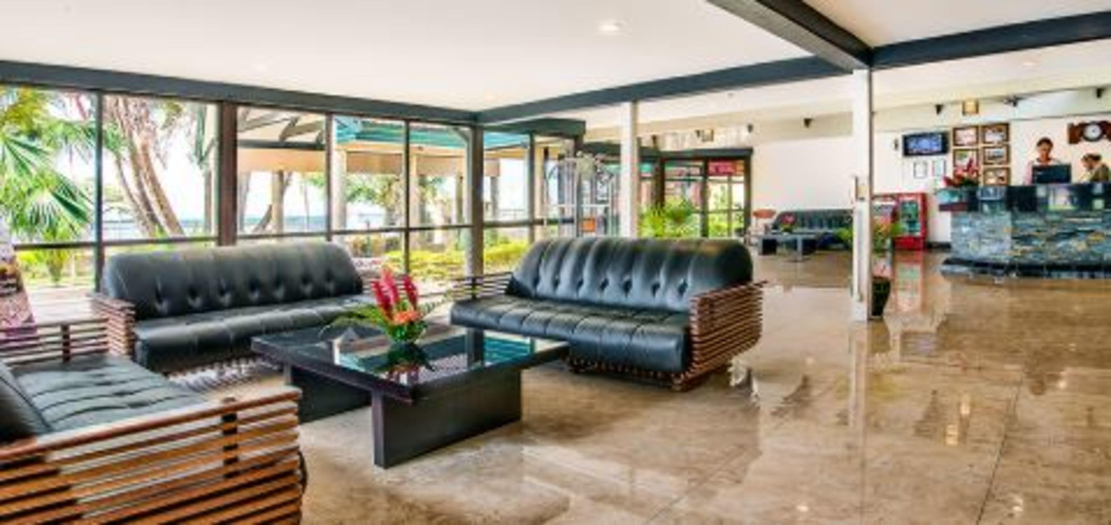 Tanoa Waterfront 4*
