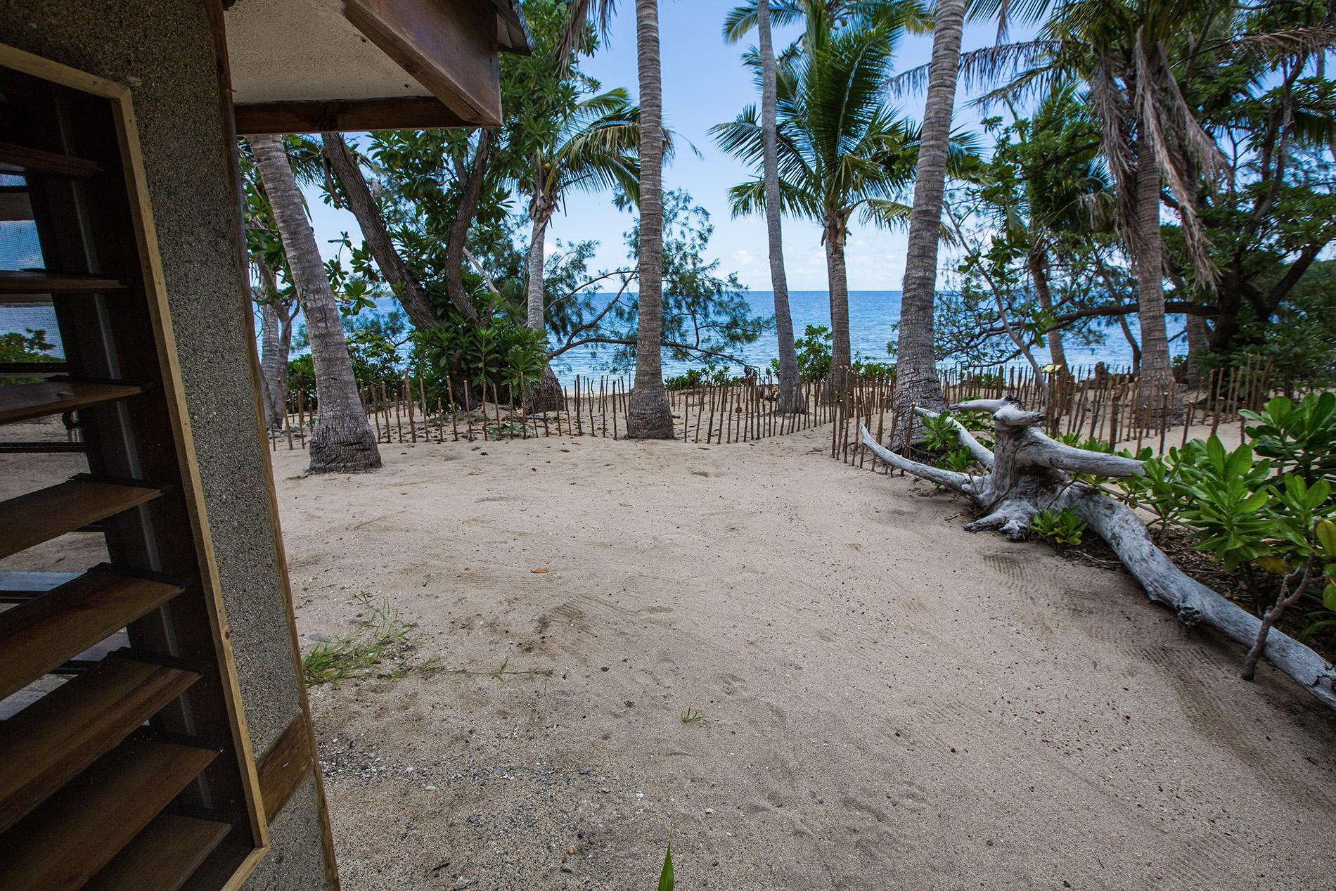 Resort Barefoot Manta Island Resort 3*