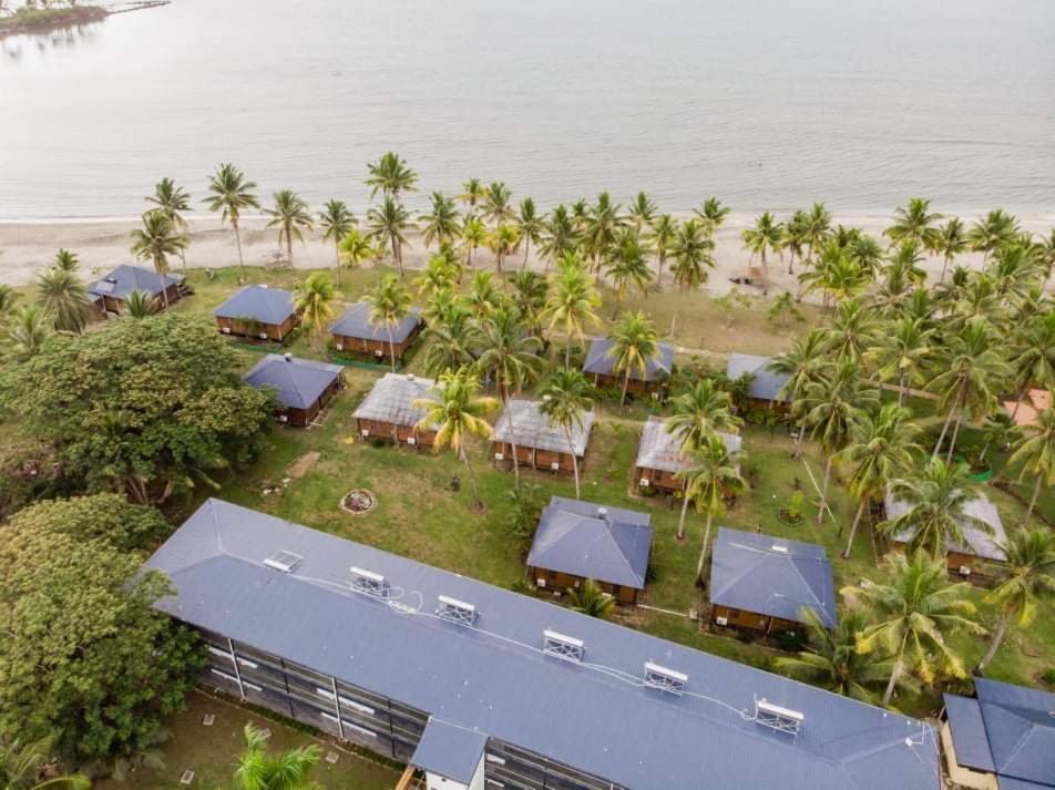 Club Fiji Resort 3*