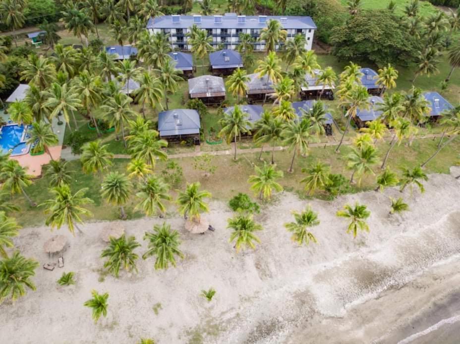 Resort Club Fiji 3*