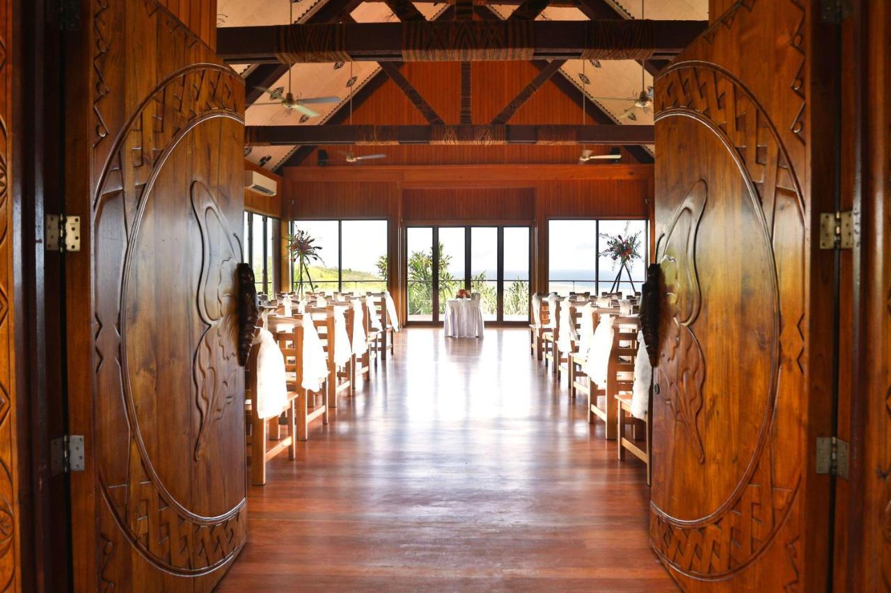 Outrigger Fiji Resort