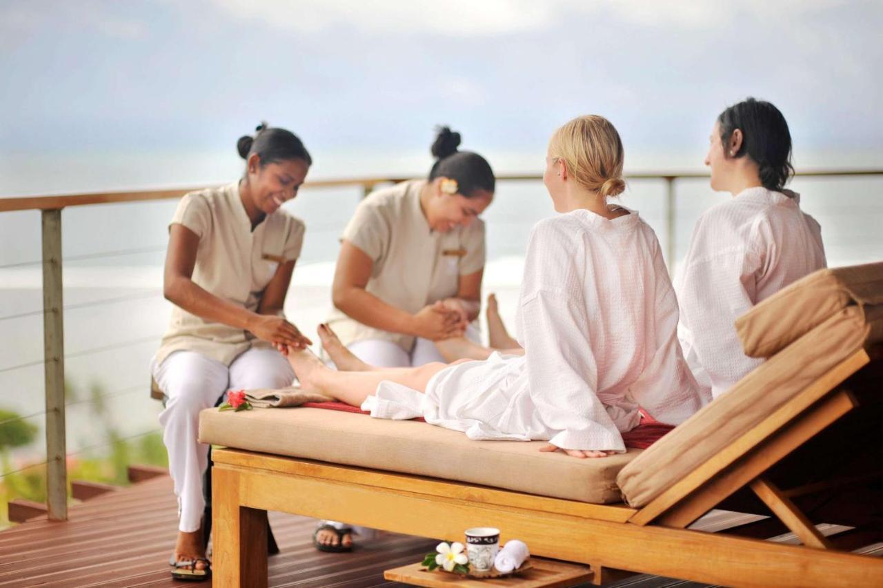 Outrigger Fiji Resort Korotogo