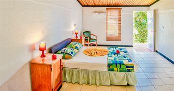 Bamboo Backpackers Hostel *