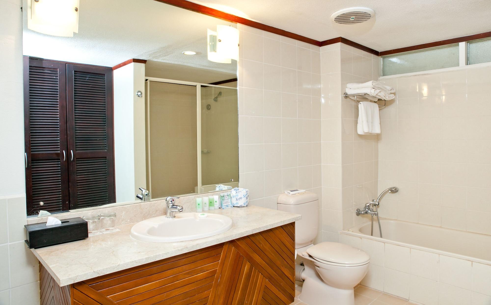 The Naviti Hotel 4*
