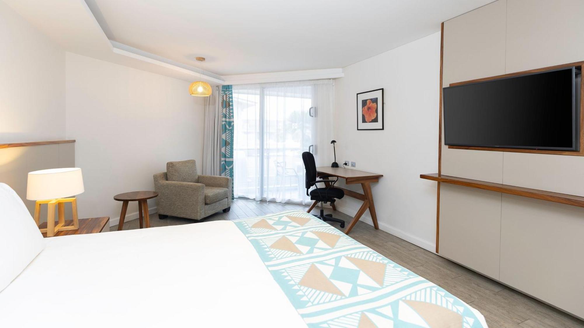 Hotel By Ihg