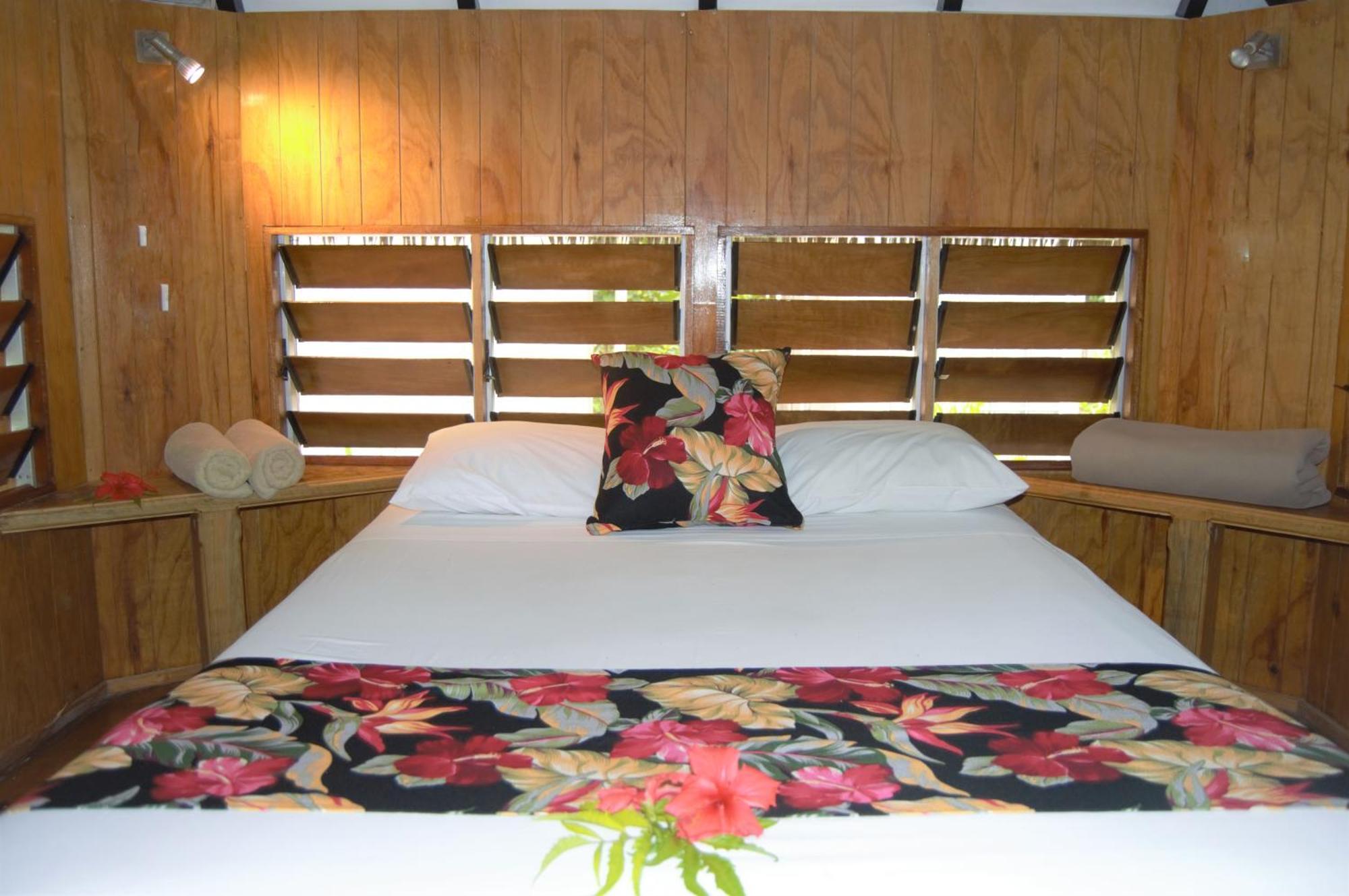 Likuri Island Fiji Resort 3*