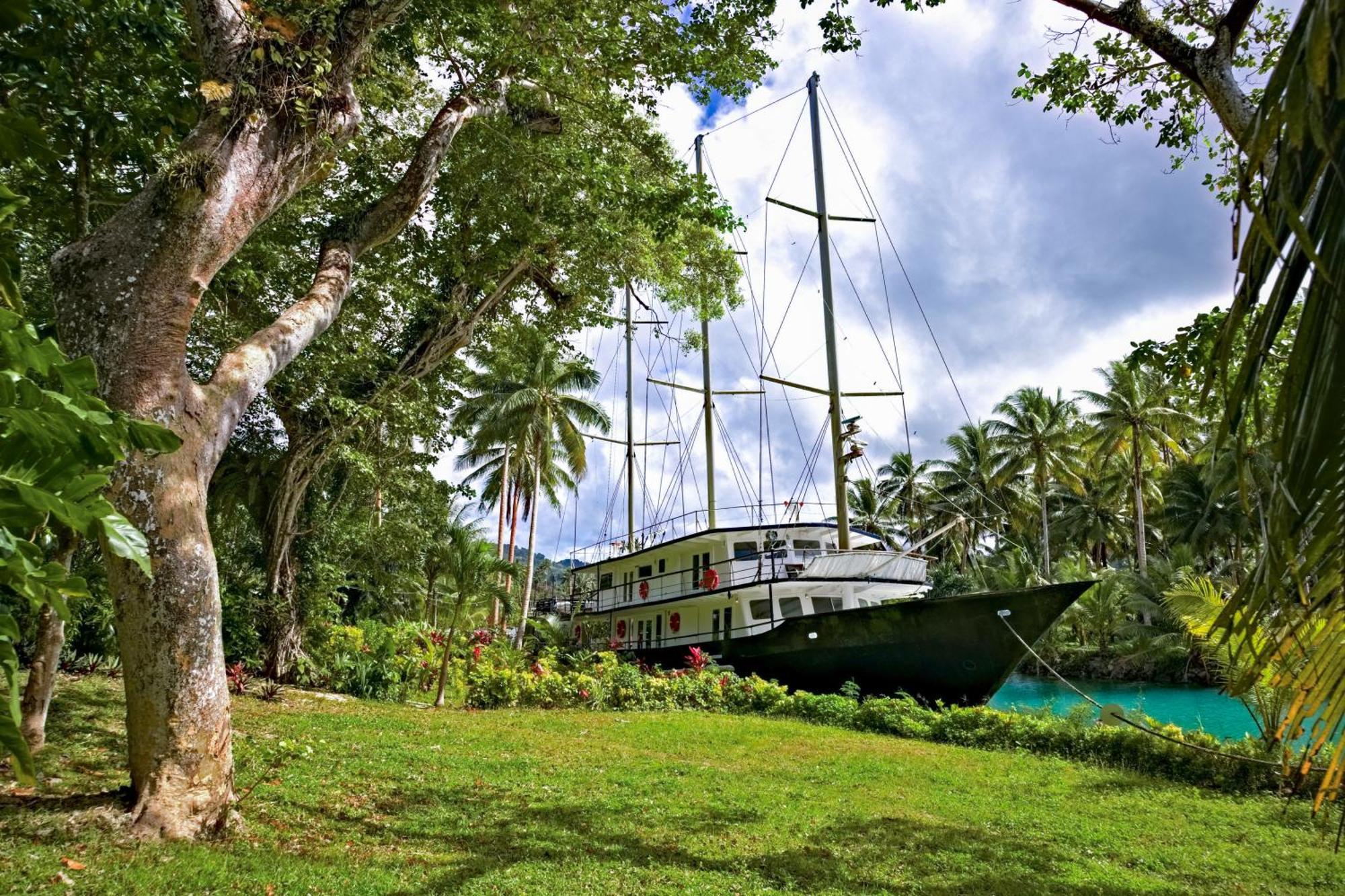 Savasi Island Resort