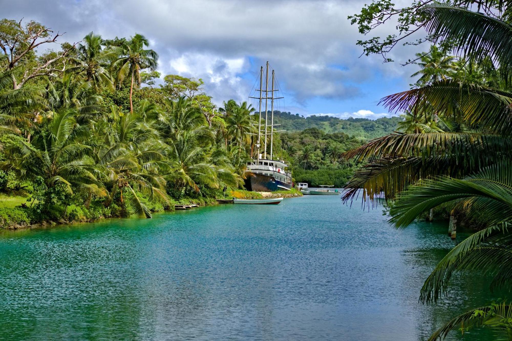 Savasi Island Savusavu