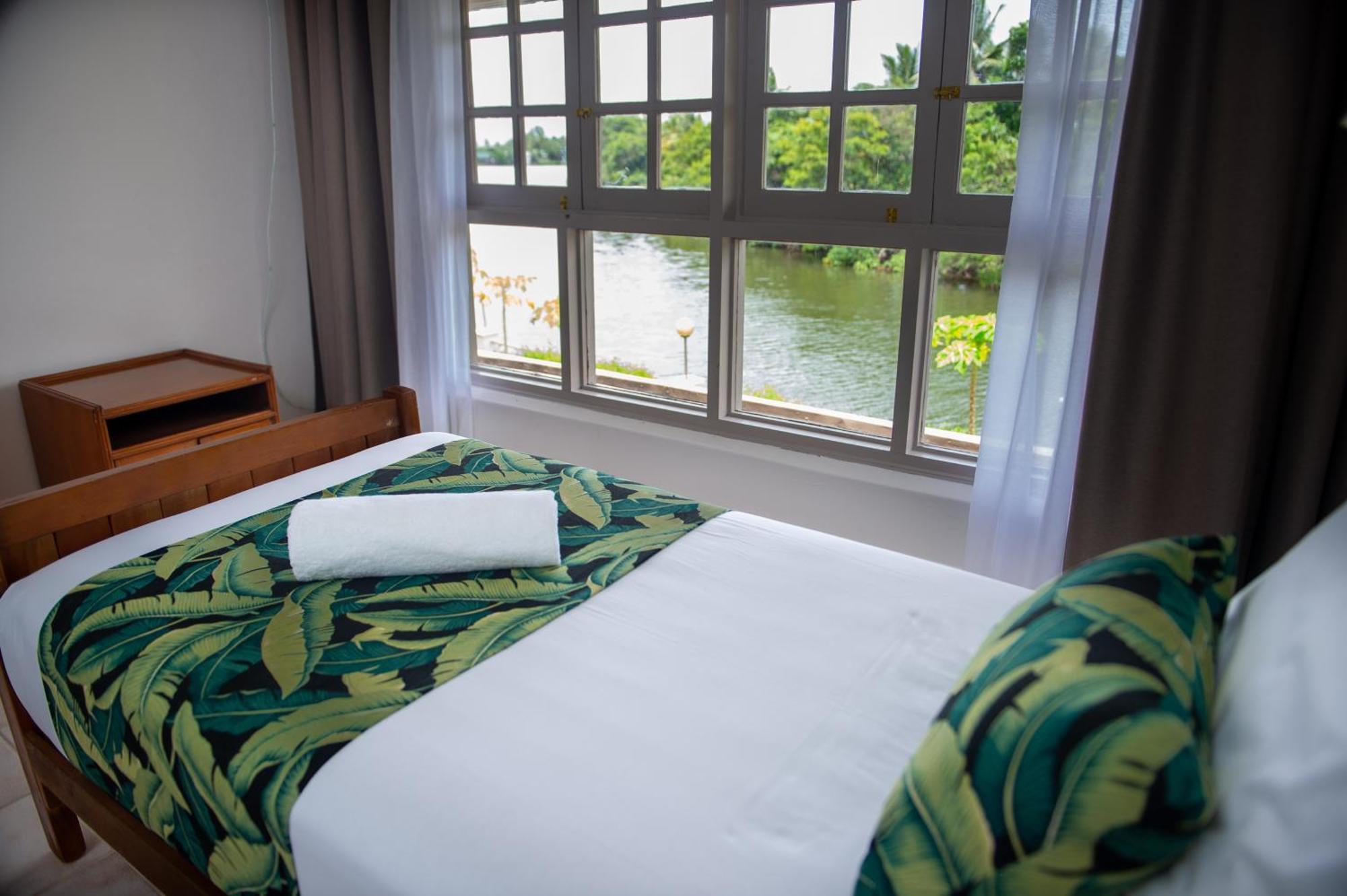 Yatu Lau Lagoon Fiji Hotel 4*