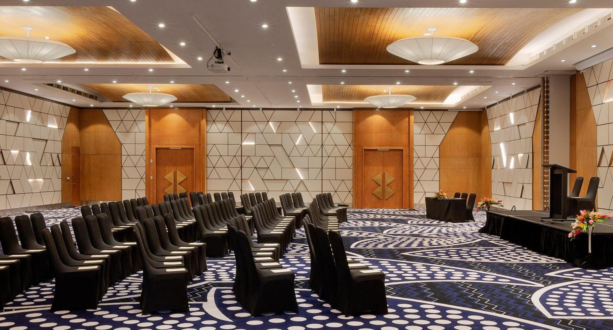 Crowne Plaza Fiji Bay & Spa, An Ihg 5*