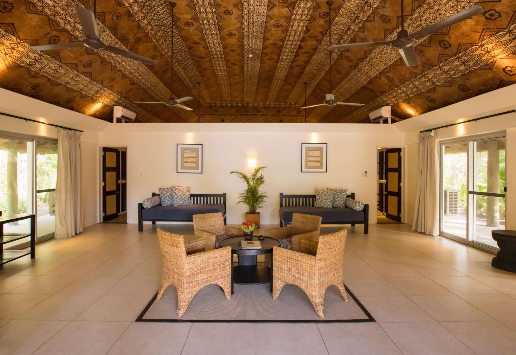 Castaway Island, Fiji Resort 4*