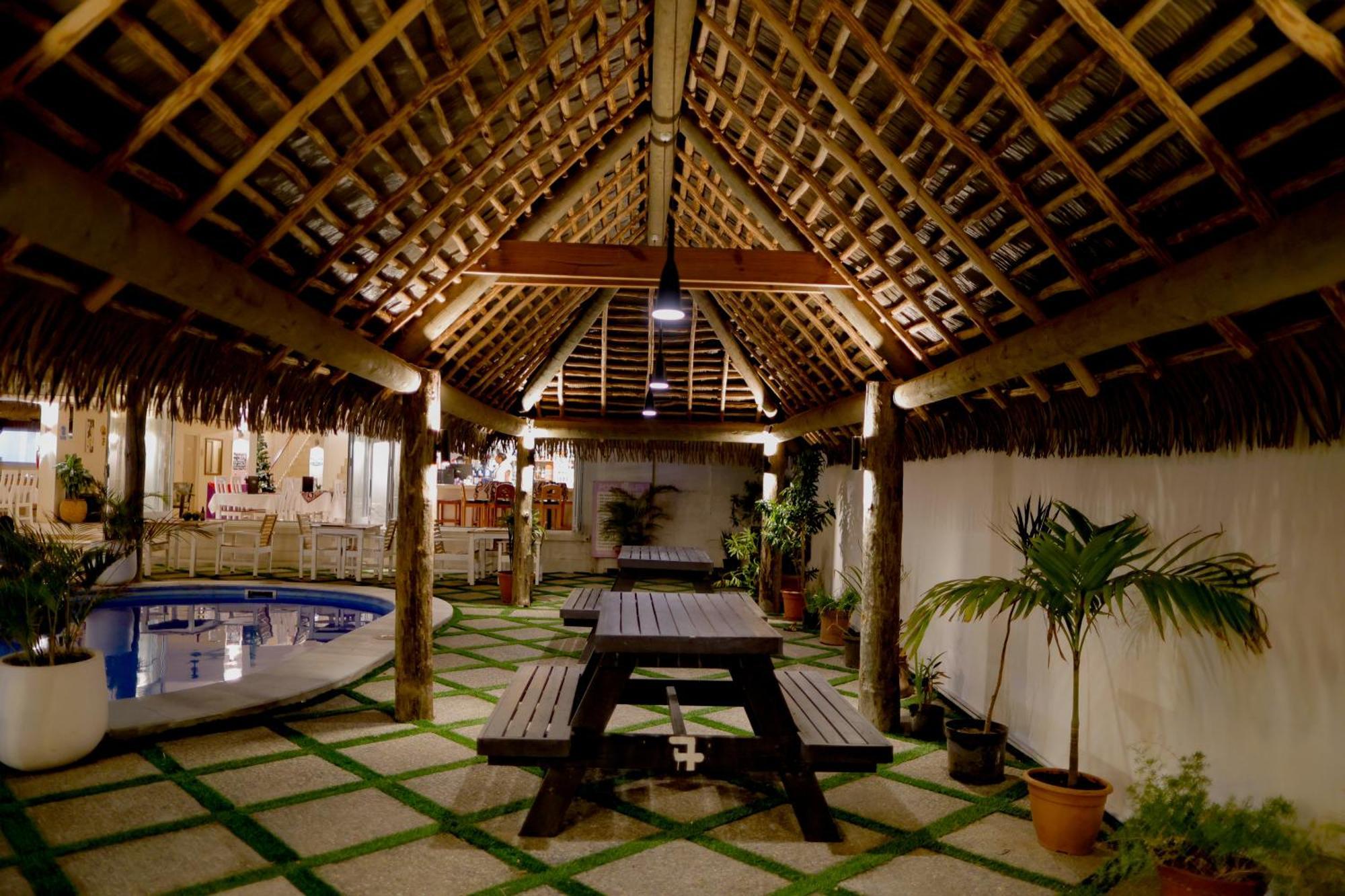Hotel Aquarius On The 3*