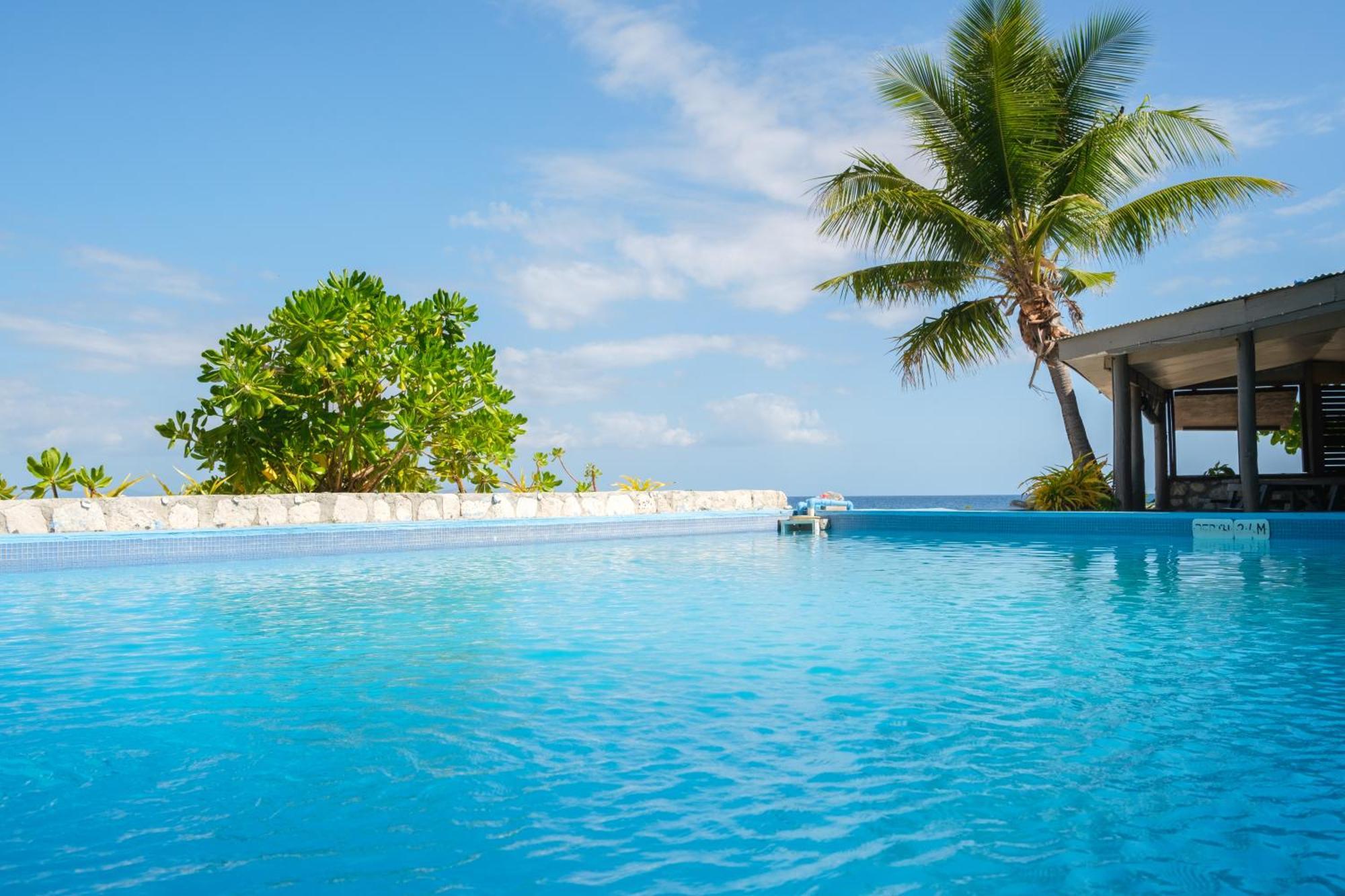 Beachcomber Island Resort 4*