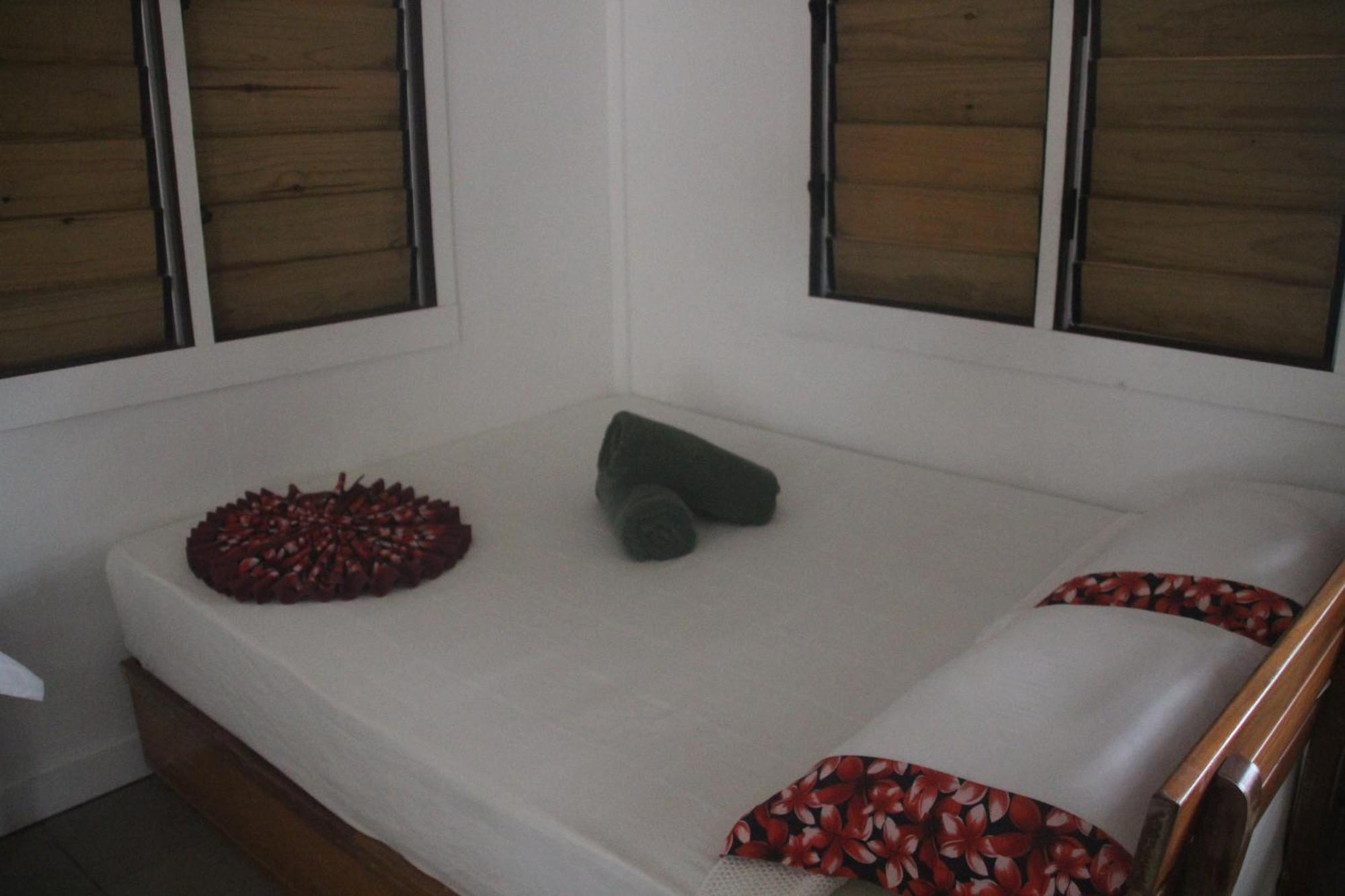 Backpackers And Dive Resort Mana Island